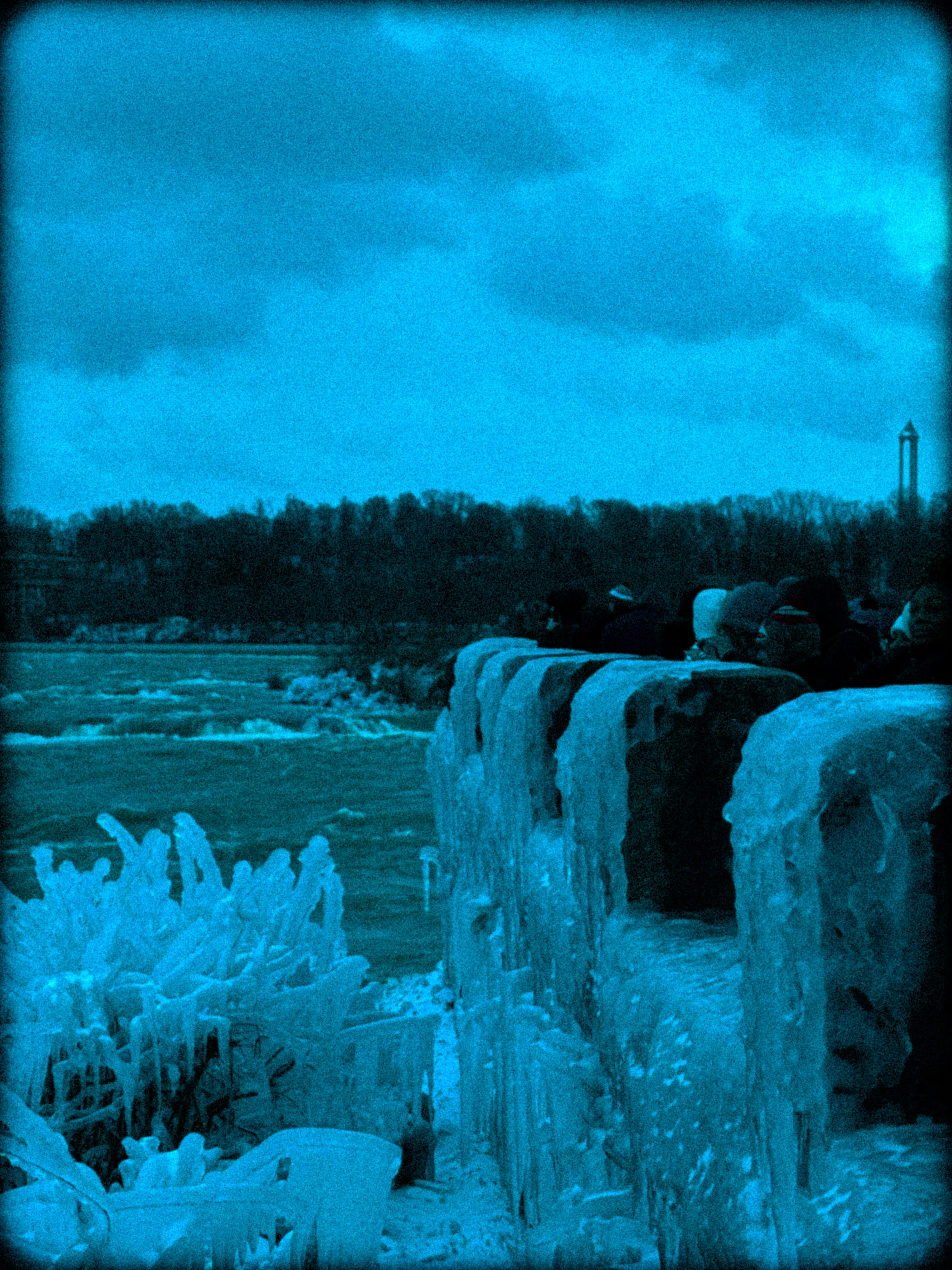 Niagara Falls 12 — Jonah